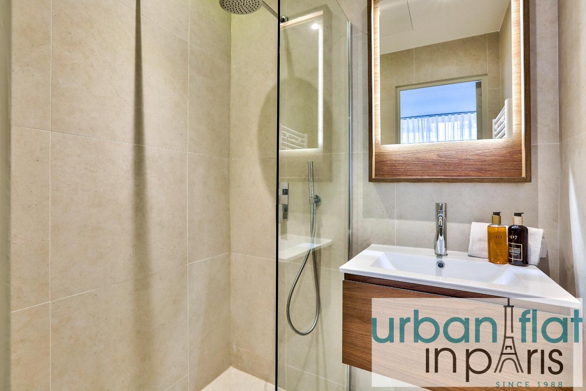 138 - Urban Beautiful Duplex In Saint Germain *
